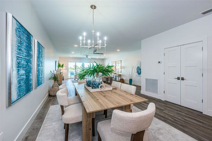 Image No.11-4 Bed Townhouse for sale