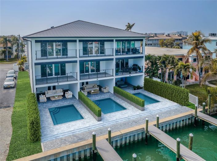 Image No.3-4 Bed Townhouse for sale