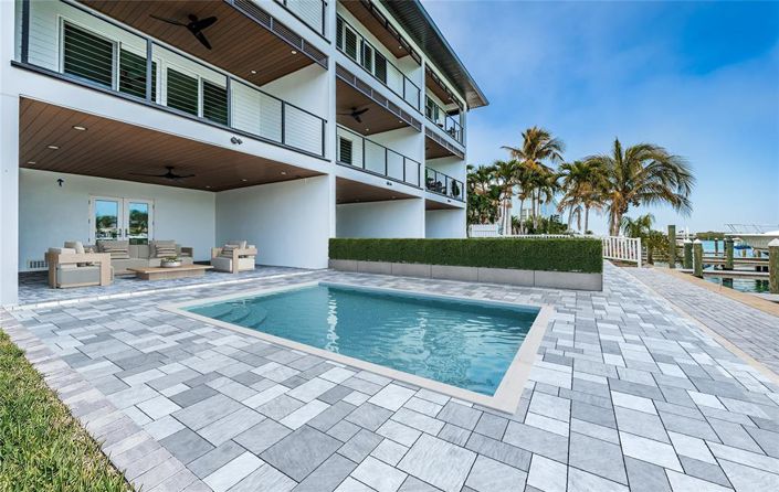 Image No.60-4 Bed Townhouse for sale