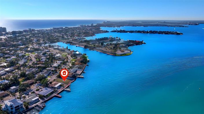 Image No.7-4 Bed Property for sale