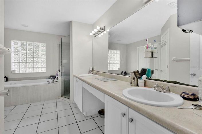 Image No.12-Propriété de 4 chambres à vendre à Davenport