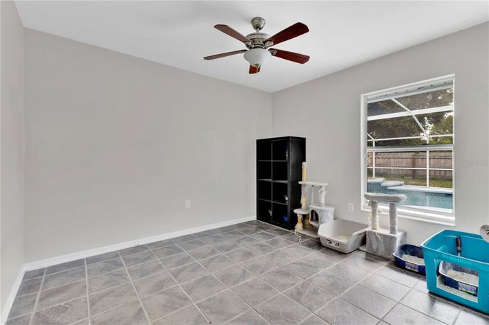 Image No.16-Propriété de 4 chambres à vendre à Davenport