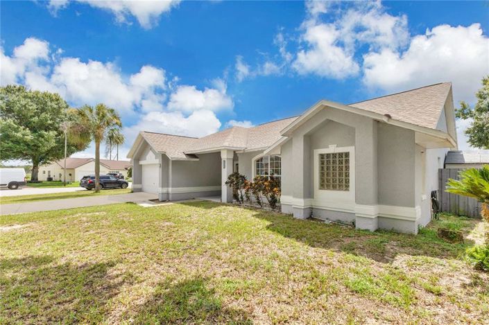 Image No.2-Propriété de 4 chambres à vendre à Davenport