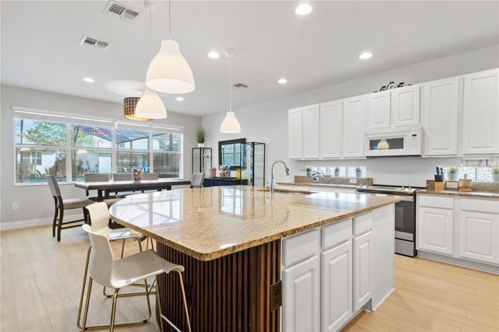 Image No.7-Propriété de 6 chambres à vendre à Kissimmee