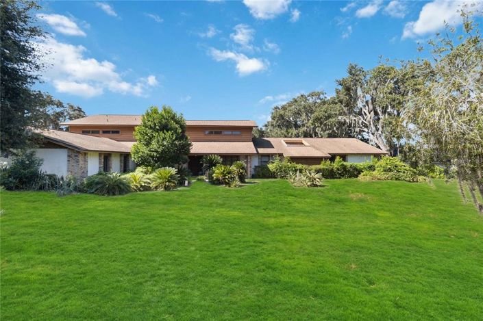 Image No.3-5 Bed Property for sale