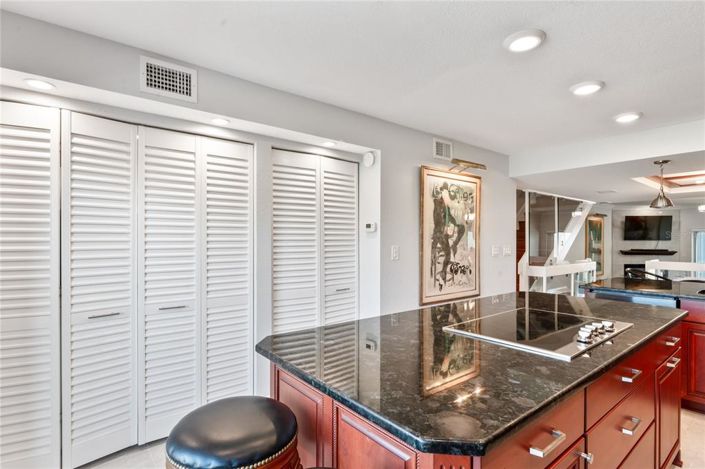 Image No.21-3 Bed Property for sale