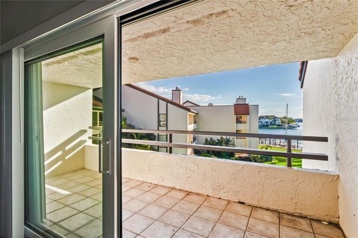 Image No.36-3 Bed Property for sale