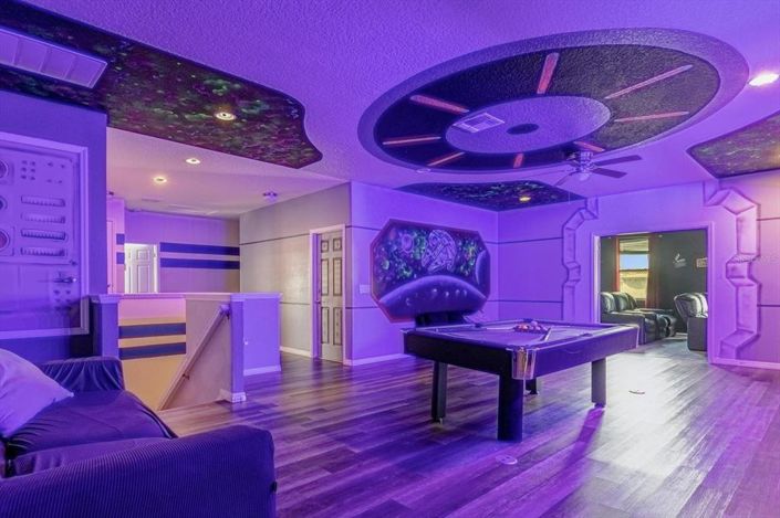 Image No.16-14 Bed Property for sale