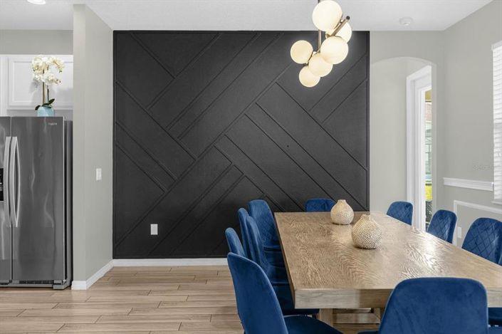 Image No.8-14 Bed Property for sale