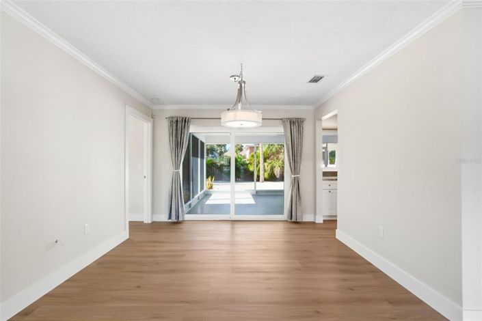 Image No.15-4 Bed Property for sale