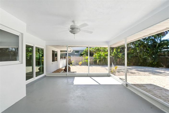 Image No.48-4 Bed Property for sale