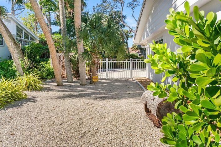 Image No.56-4 Bed Property for sale