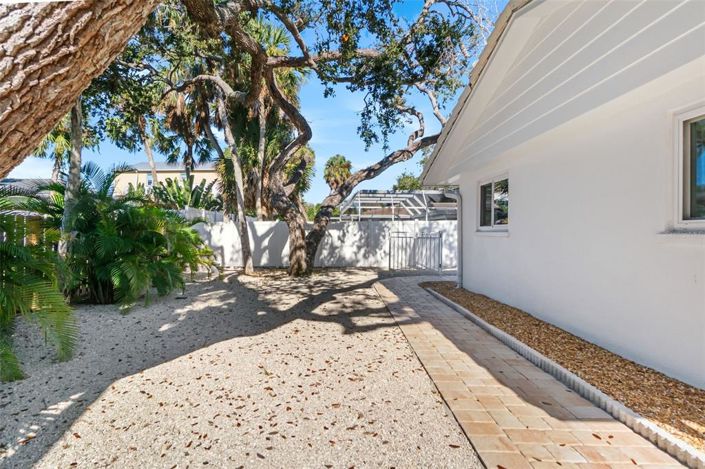 Image No.58-4 Bed Property for sale