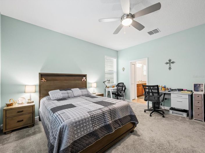 Image No.15-4 Bed Property for sale