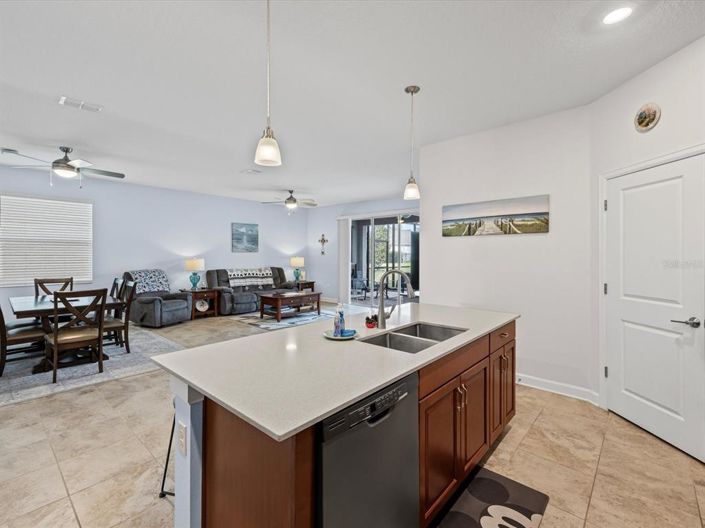 Image No.6-4 Bed Property for sale