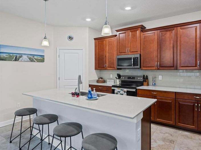 Image No.7-4 Bed Property for sale