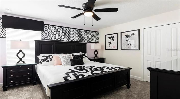 Image No.32-8 Bed Property for sale