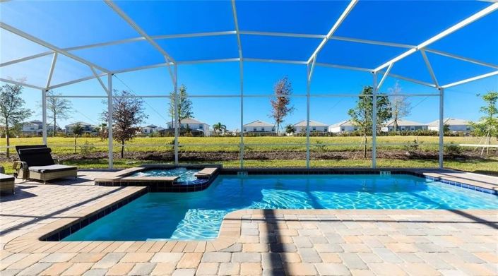 Image No.39-8 Bed Property for sale