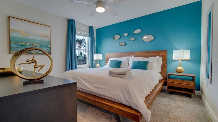 Image No.10-7 Bed Property for sale