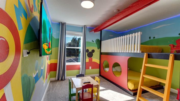 Image No.15-7 Bed Property for sale