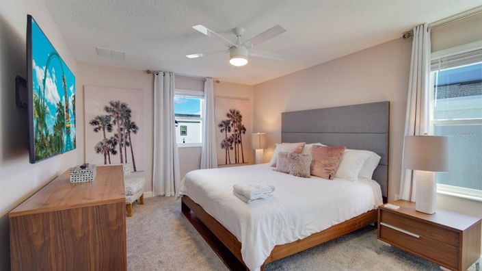 Image No.24-7 Bed Property for sale