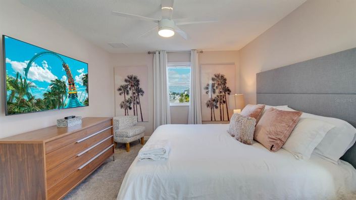 Image No.25-7 Bed Property for sale