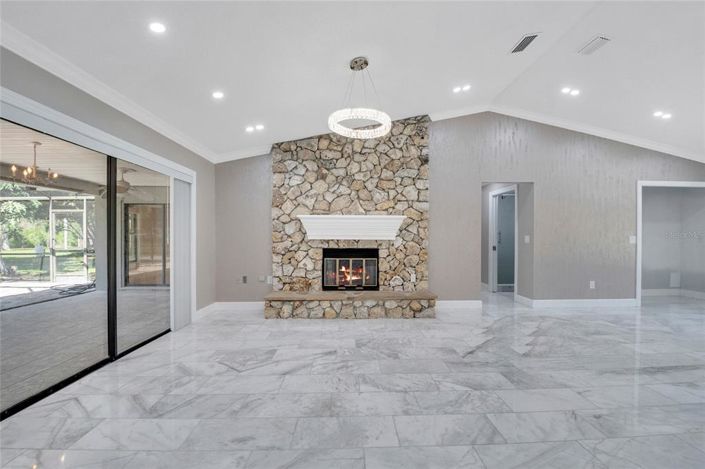 Image No.10-4 Bed Property for sale