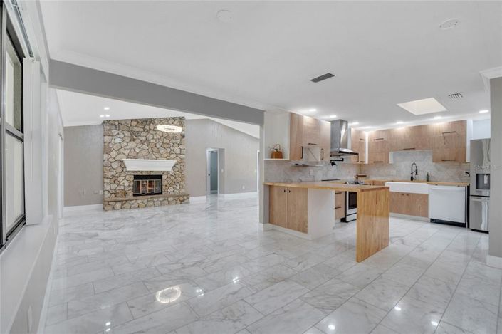 Image No.12-4 Bed Property for sale