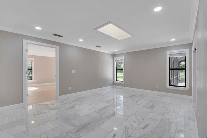 Image No.24-4 Bed Property for sale