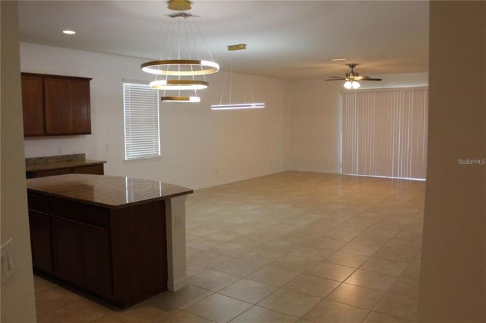 Image No.5-Propriété de 4 chambres à vendre à Clermont