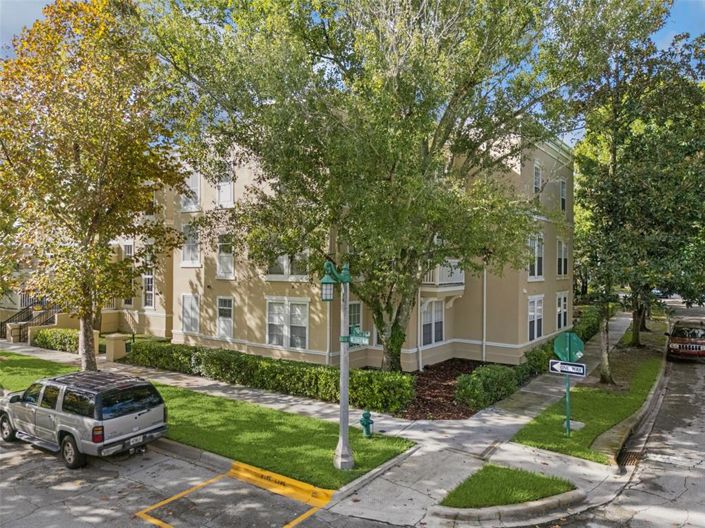 Image No.3-Propriété de 2 chambres à vendre à Celebration