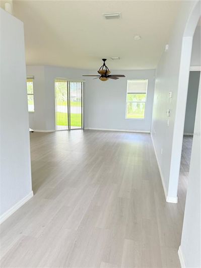 Image No.2-Propriété de 3 chambres à vendre à Kissimmee