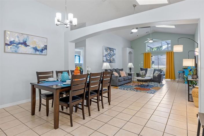 Image No.9-Propriété de 5 chambres à vendre à Kissimmee