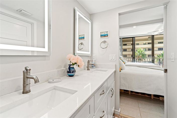 Image No.17-2 Bed Property for sale