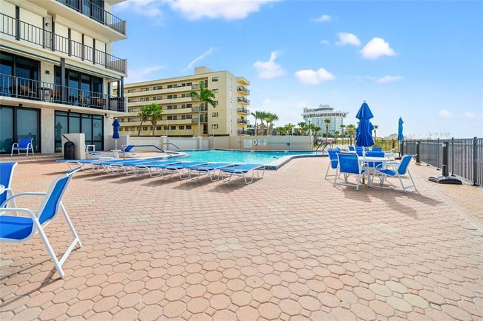 Image No.43-2 Bed Property for sale