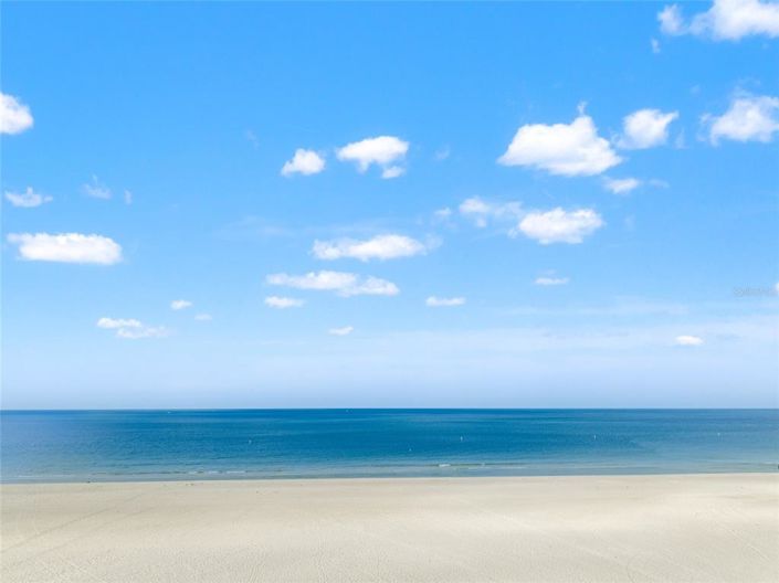 Image No.44-2 Bed Property for sale