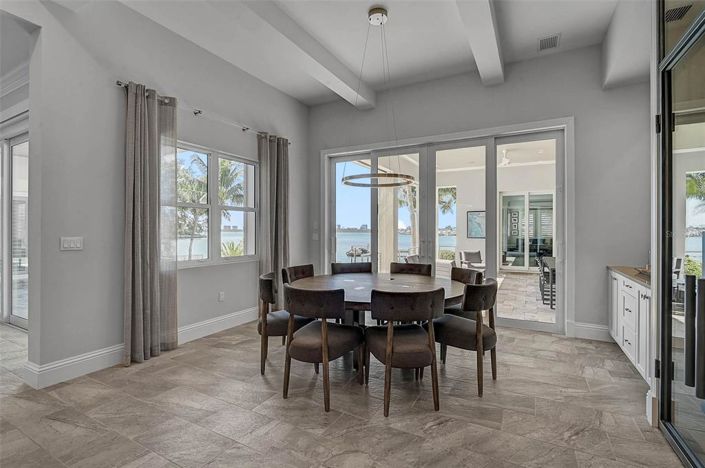 Image No.20-Propriété de 5 chambres à vendre à Sarasota