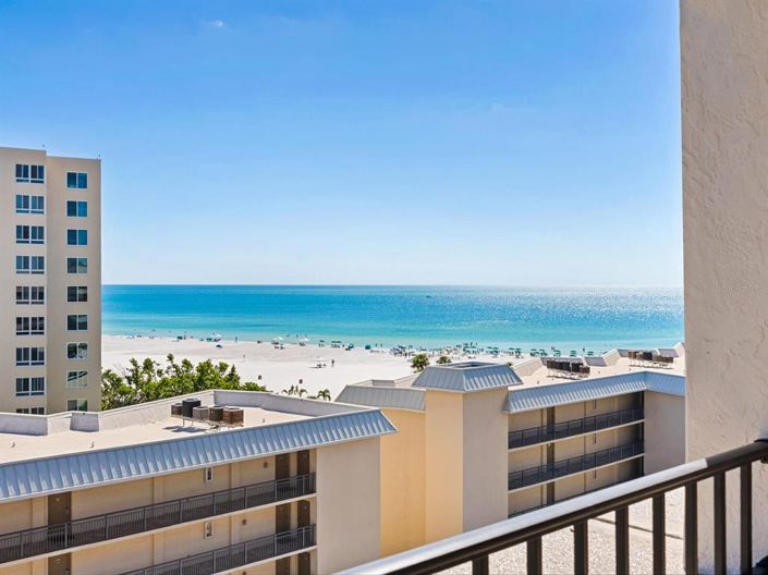 Image No.3-Propriété de 2 chambres à vendre à Sarasota