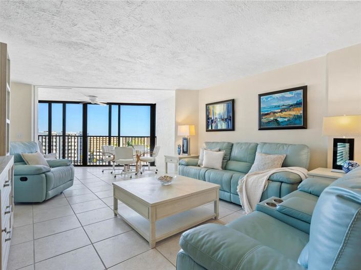 Image No.8-Propriété de 2 chambres à vendre à Sarasota