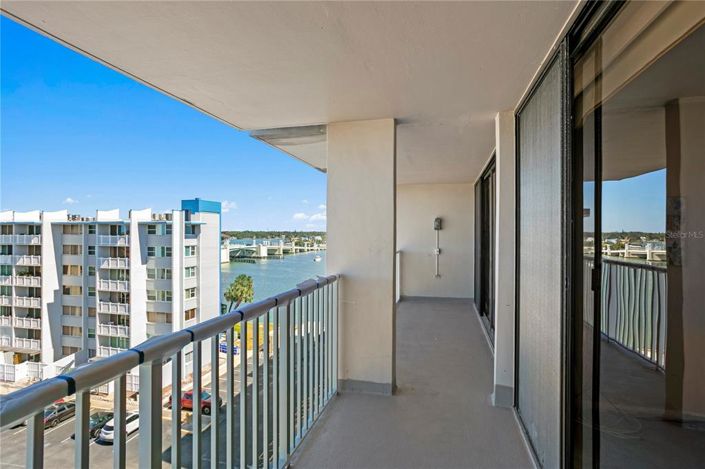 Image No.25-2 Bed Property for sale