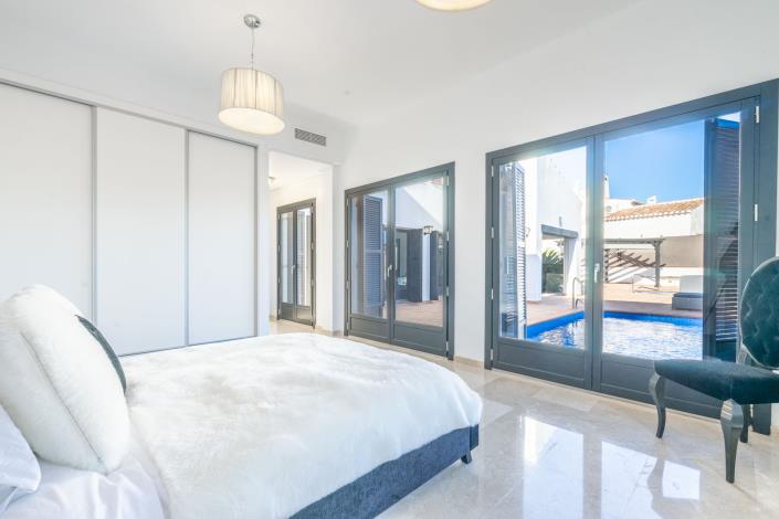 Image No.15-5 Bed Villa / Detached for sale