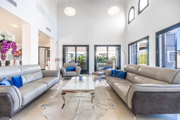 Image No.36-5 Bed Villa / Detached for sale