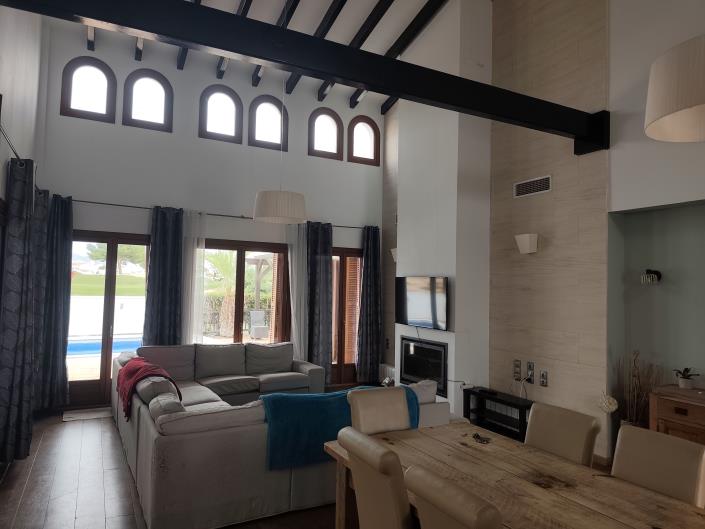 Image No.25-4 Bed Villa / Detached for sale