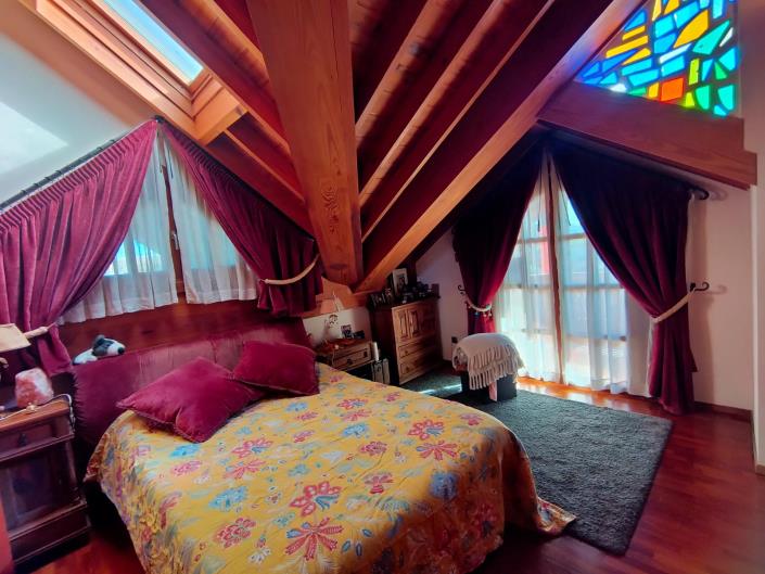 Image No.19-4 Bed House for sale