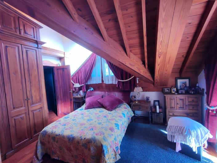 Image No.20-4 Bed House for sale