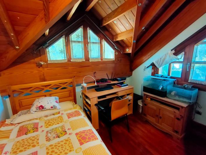 Image No.27-4 Bed House for sale