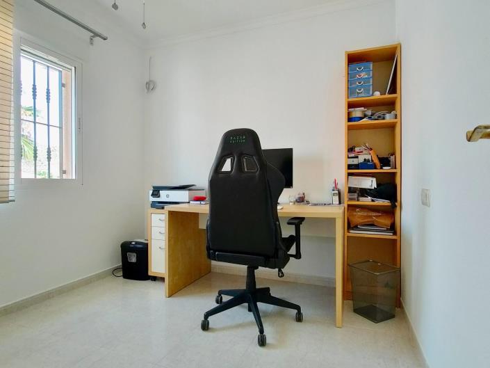 Image No.11-3 Bed Chalet for sale