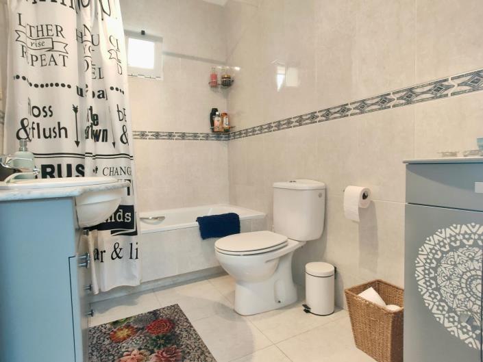 Image No.14-3 Bed Chalet for sale