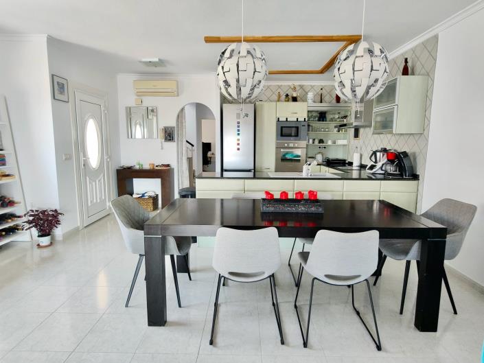 Image No.44-3 Bed Chalet for sale