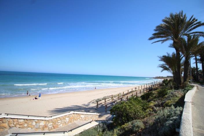 Image No.14-Villa de 4 chambres à vendre à Pinar de Campoverde